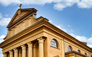 Imponujące szopki, włoski renesans i ołtarze z Wrocławia. O kościele Chrystusa Króla w Olsztynie w audycji Niedziela Odkrywców